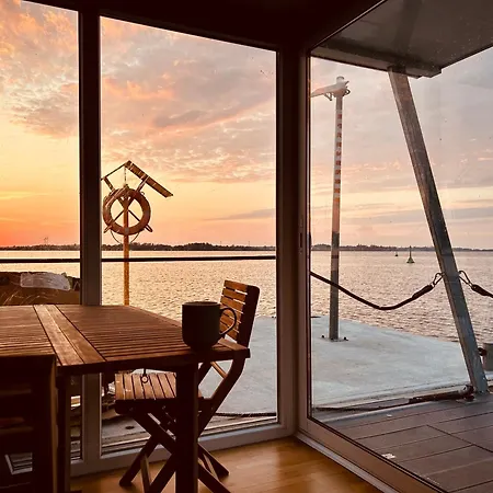 Mindset Houseboat - I Na Morzu Ferienhaus *