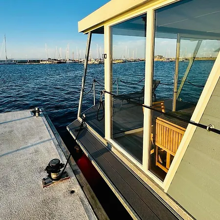 Mindset Houseboat - I Na Morzu Prázdninový dům *