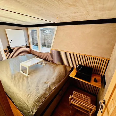 Mindset Houseboat - I Na Morzu Puck